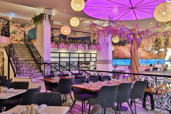 White Rhino Bar and Eats